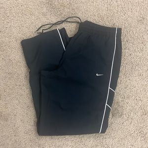 Black and white Nike athletic pant